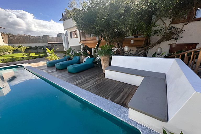 Villa para até 12 pessoas na Rua Mucugê – Jacuzzi & Piscina