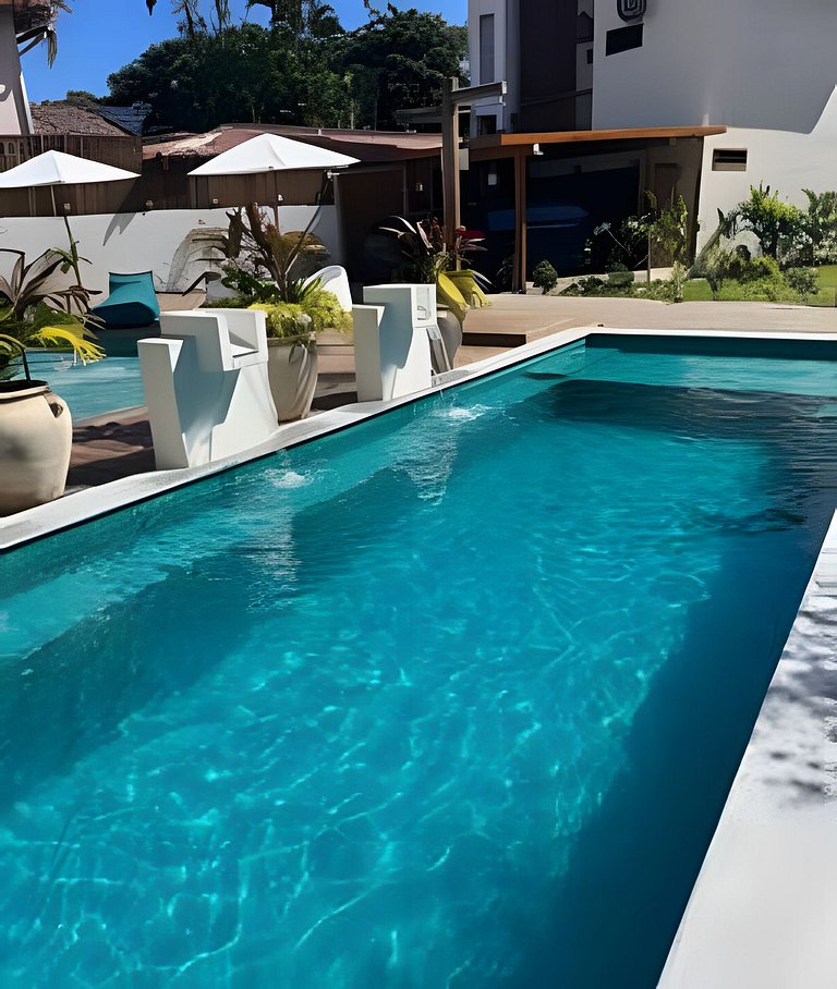 Apê completo na Rua Mucugê – Piscina, Jacuzzi e Charme