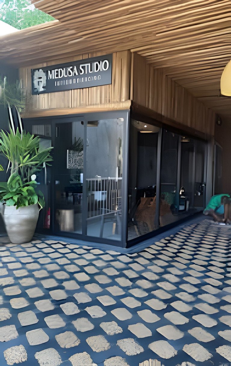 Suíte com piscina na Rua Mucugê – Arraial d’Ajuda